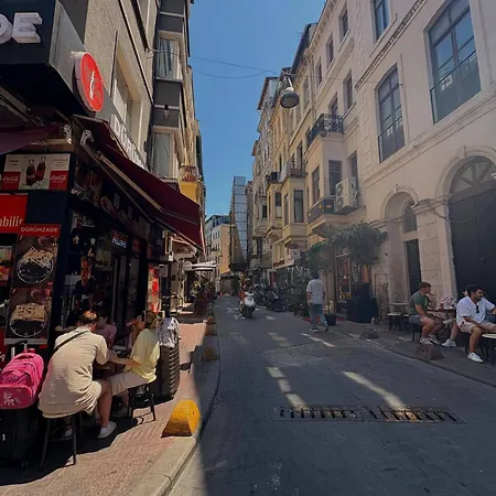 Taksim Square דירה